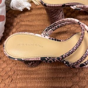 Express Round Heel🤎🤍